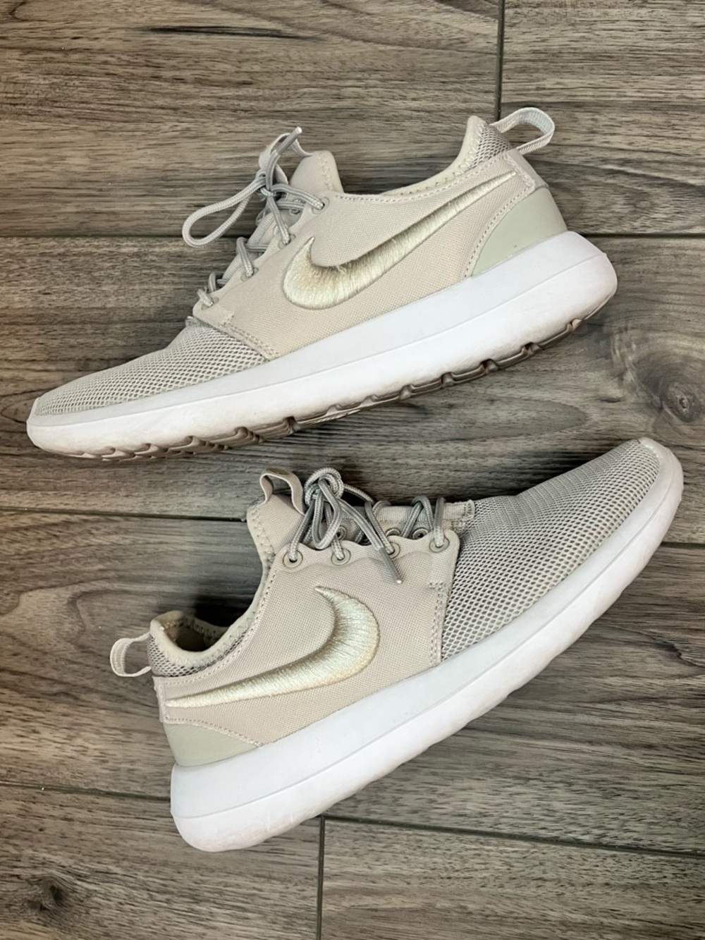 Nike Beige Mesh Slip on Sneakers Women’s Size 7
